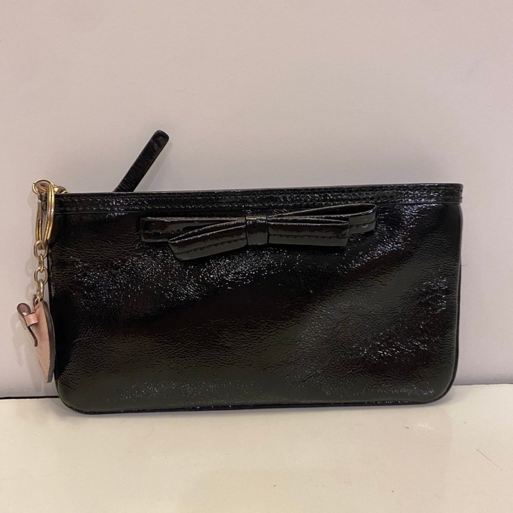 Kate Spade York Bow Front Pochette
Wristlet Clutch with charm